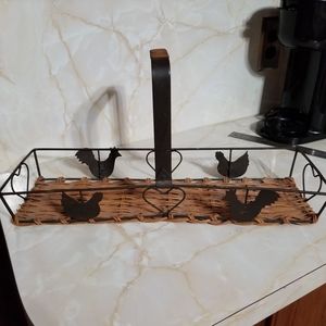 LONG BASKET W METAL HENS/HEARTS